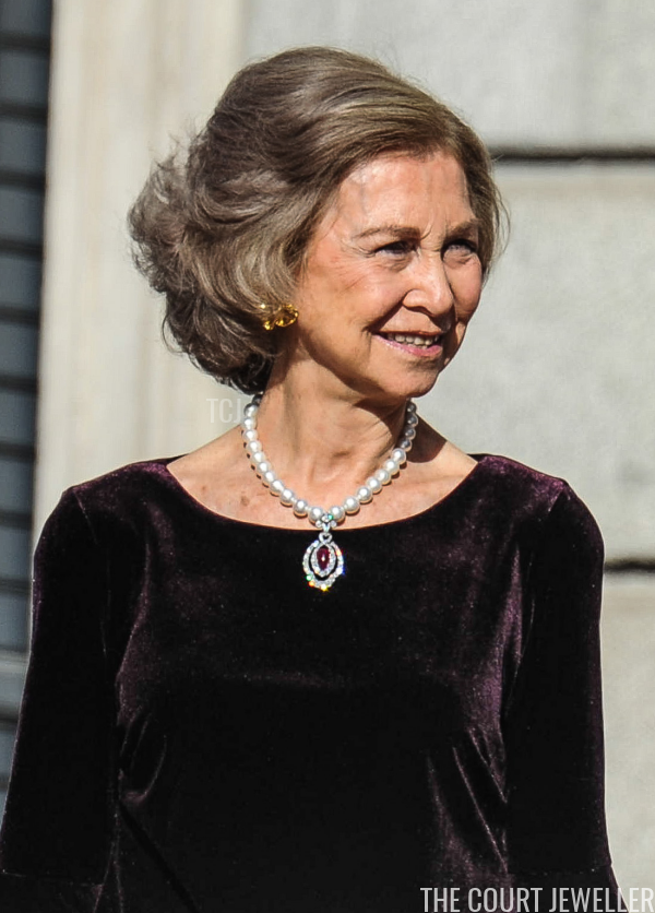 Queen Friederike's Ruby Pendant | The Court Jeweller