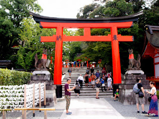 TEMPLO FUSHIMI INARI-TAISHA, KIOTO. JAPÓN