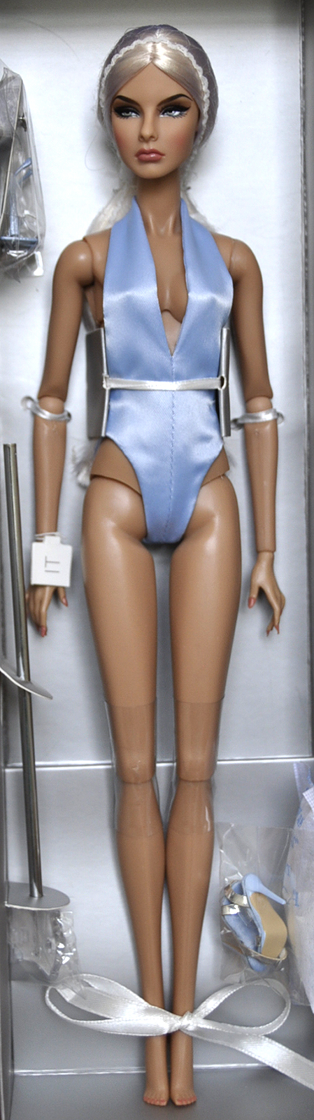 Desperately Seeking Dolls: Integrity Toys Basics? Number 35 of