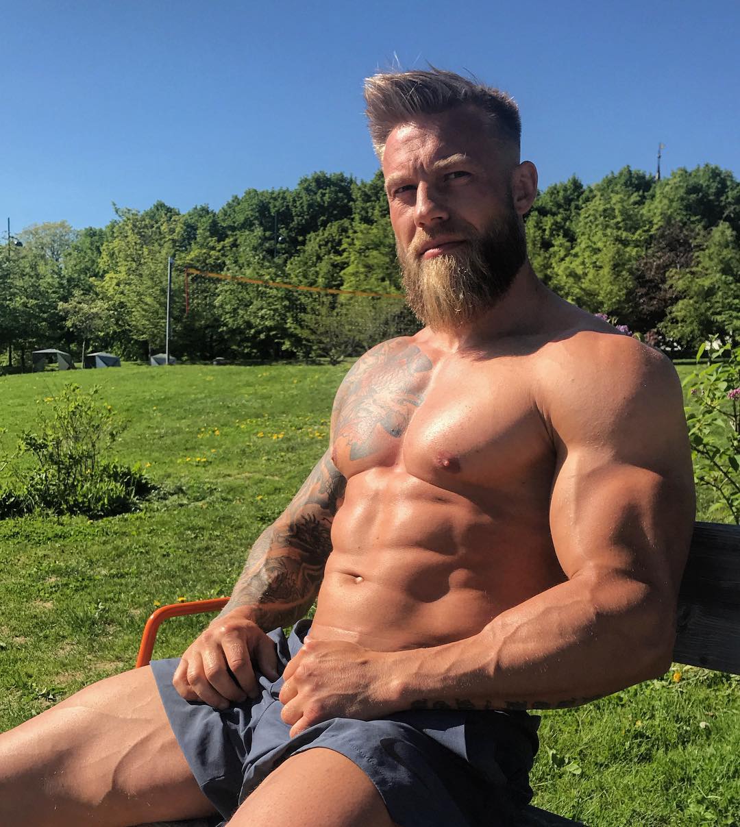 hot-bearded-muscle-dads-stian-bjornes-alpha-dilf