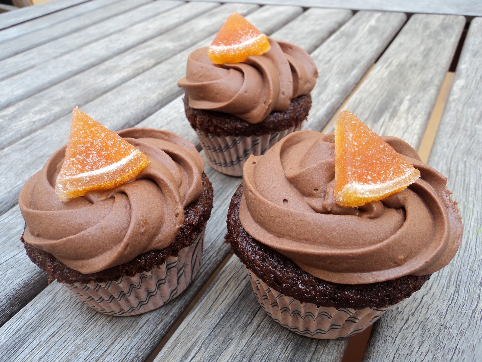 Ros' bakery CUPCAKE DE CHOCOLATE Y NARANJA PARA CRISTO