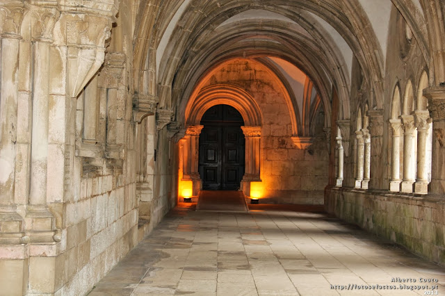 Mosteiro de Alcobaça - Corredor dos claustros-http://fotosefactos.blogspot.com