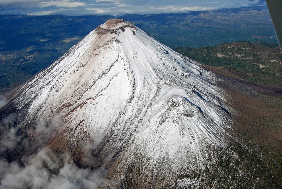 Jaime Ramos Méndez El Nevado de Colima, en Jalisco, en estos días de frío y lluvia Jaime Ramos Méndez El Nevado de Colima, en Jalisco, en estos días de frío y lluvia