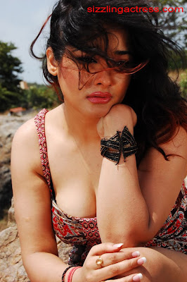 sizzlingactress+(2).JPG