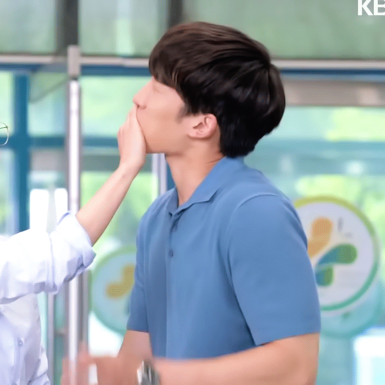 B9542AEB-1D43-47B0-B6A5-1D496AD56E00-331