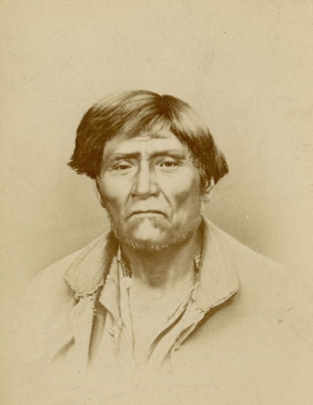 Amazing Photos Capture Portraits of Modoc People During and After the