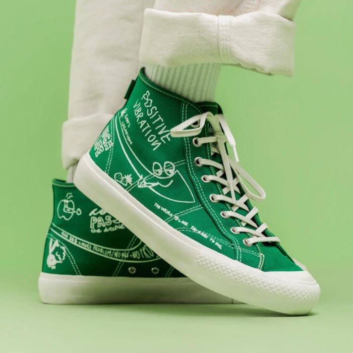 Sepatu Compass, Brand Sneakers yang paling diminati saat ini