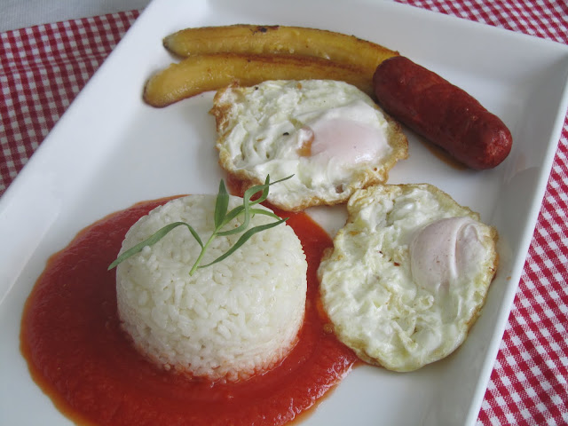  Arroz a la Cubana 