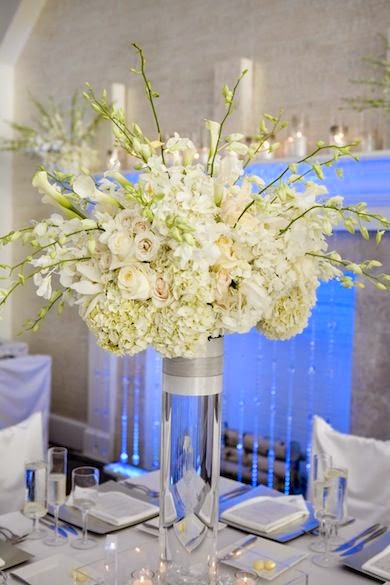gorgeous white flower wedding centerpieces