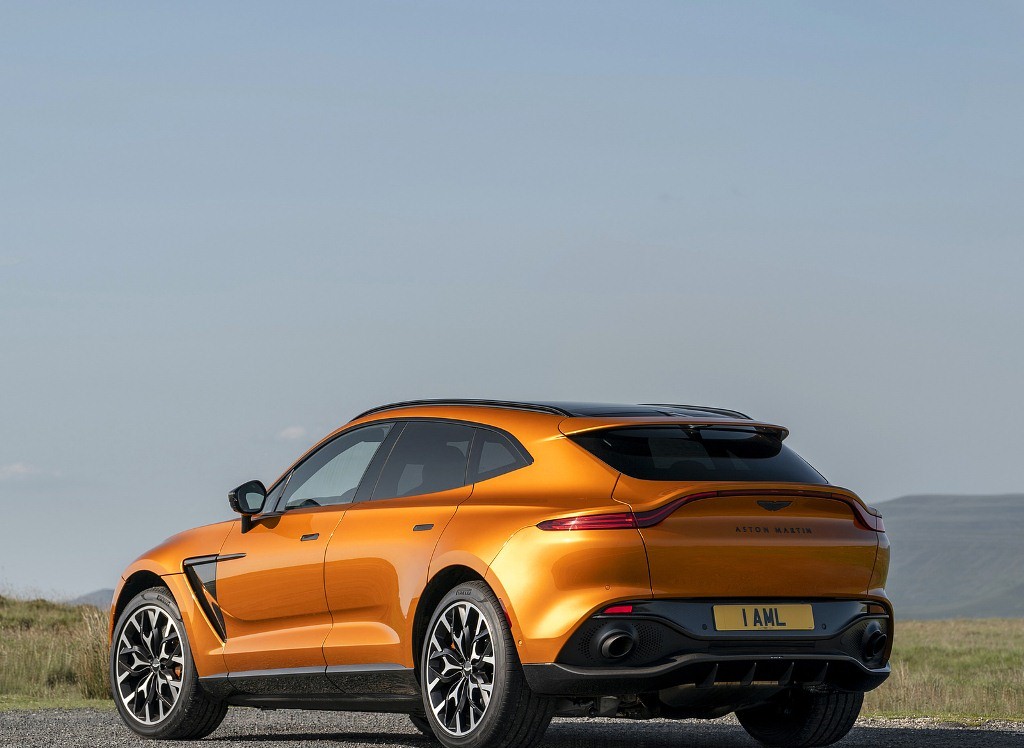 2021 Aston Martin DBX Golden Saffron