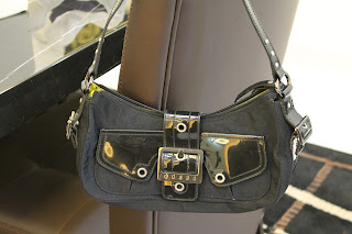 Pre-Loved Authentic Handbags: Pre-Loved GUESS HANDBAGS