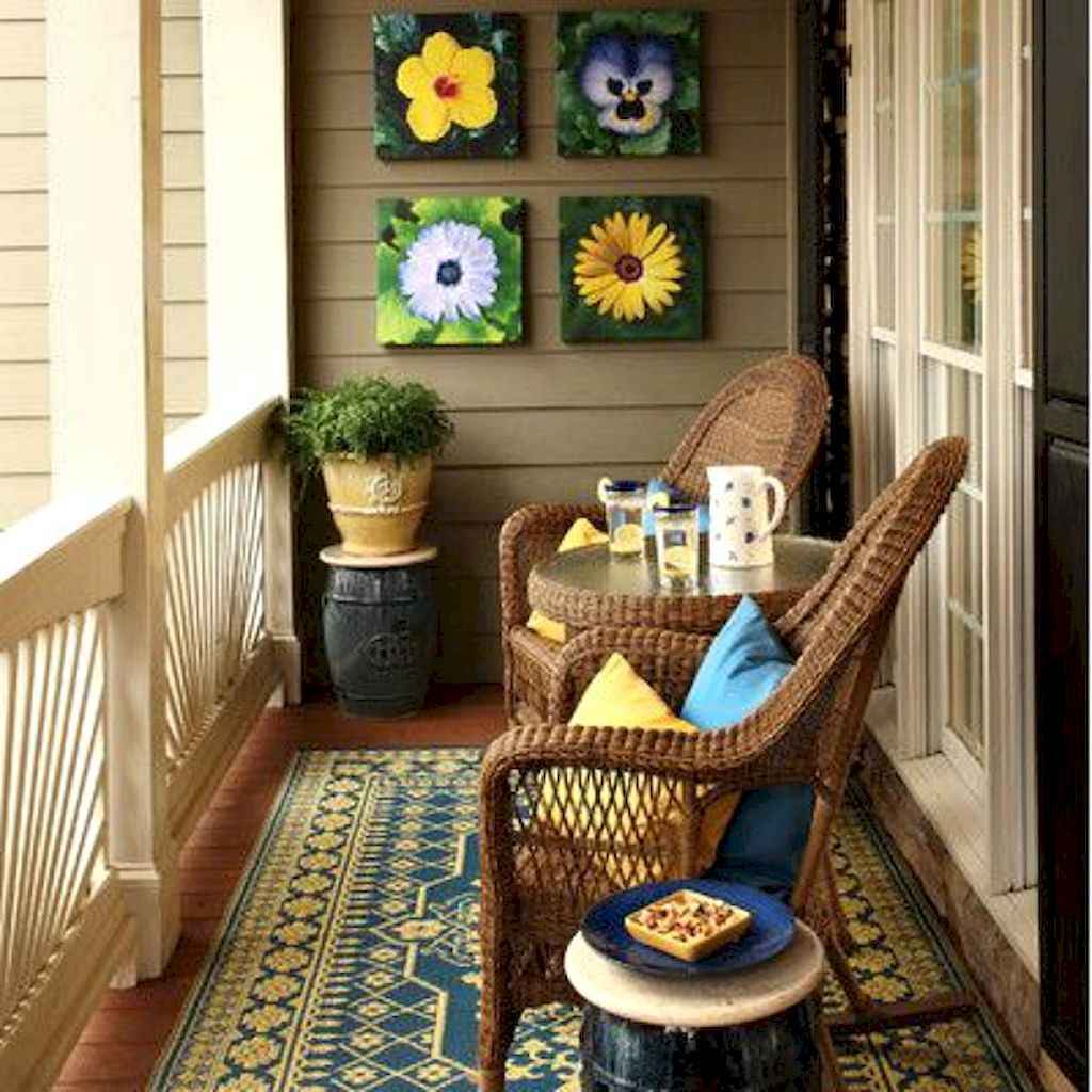 Affordable Cozy Apartment Balcony Decorating Ideas