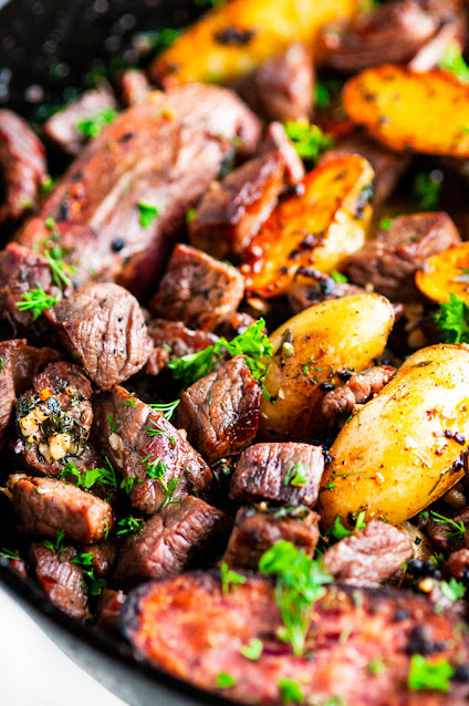 Skillet garlic butter steak and potatoes Skillet garlic butter steak and potatoes