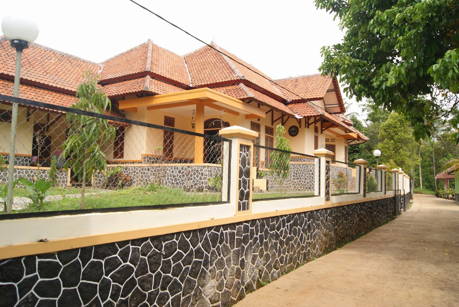 Sejarah yang Lestari Rumah Klasik Bumi Ageung Ciranjeng Kab. Majalengka