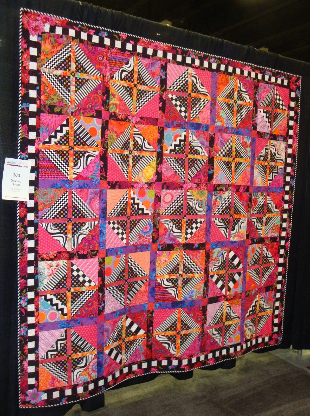 FABRIC THERAPY Pictures from the AQS Fall Paducah Quilt Show...