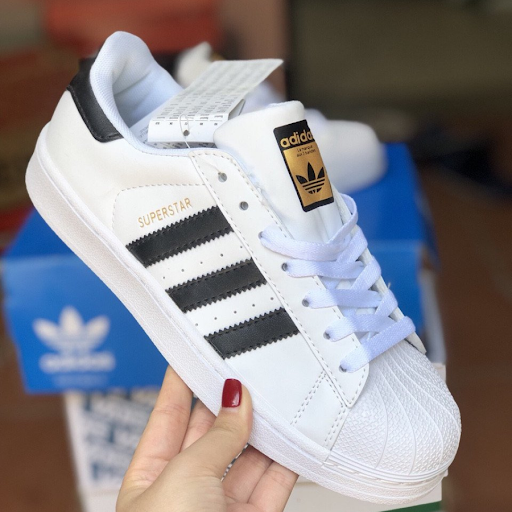 ADIDAS sò tem vàng Rep 1:1 - Trẻ trung, năng động, hợp thời trang