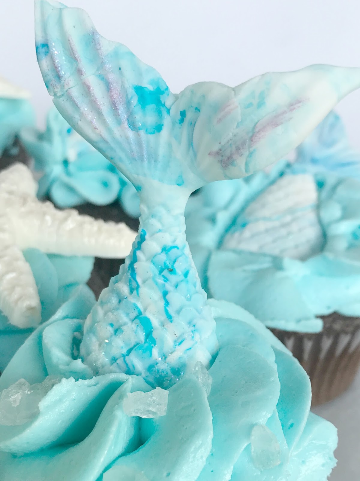 secretly-a-mermaid-mermaid-tail-cupcakes-purple-chocolat-home