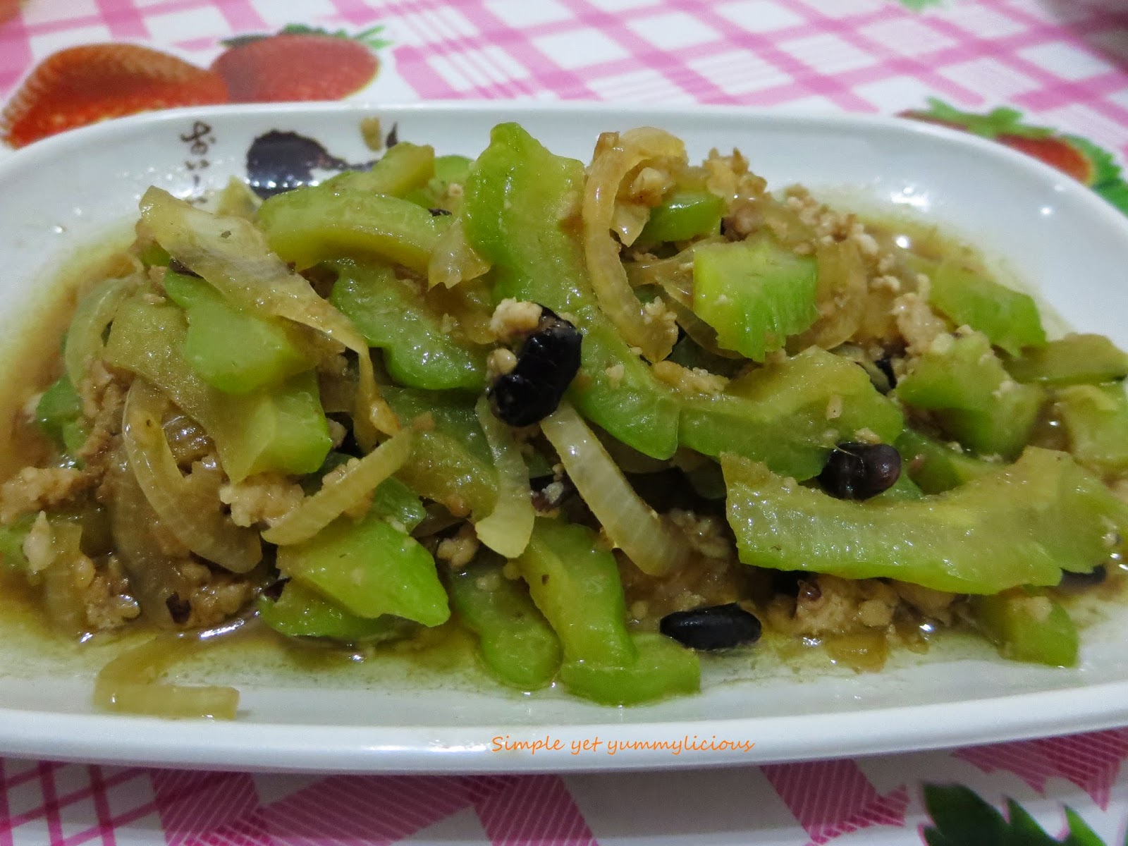 Simple yet yummylicious! Bitter gourd with minced pork and salted