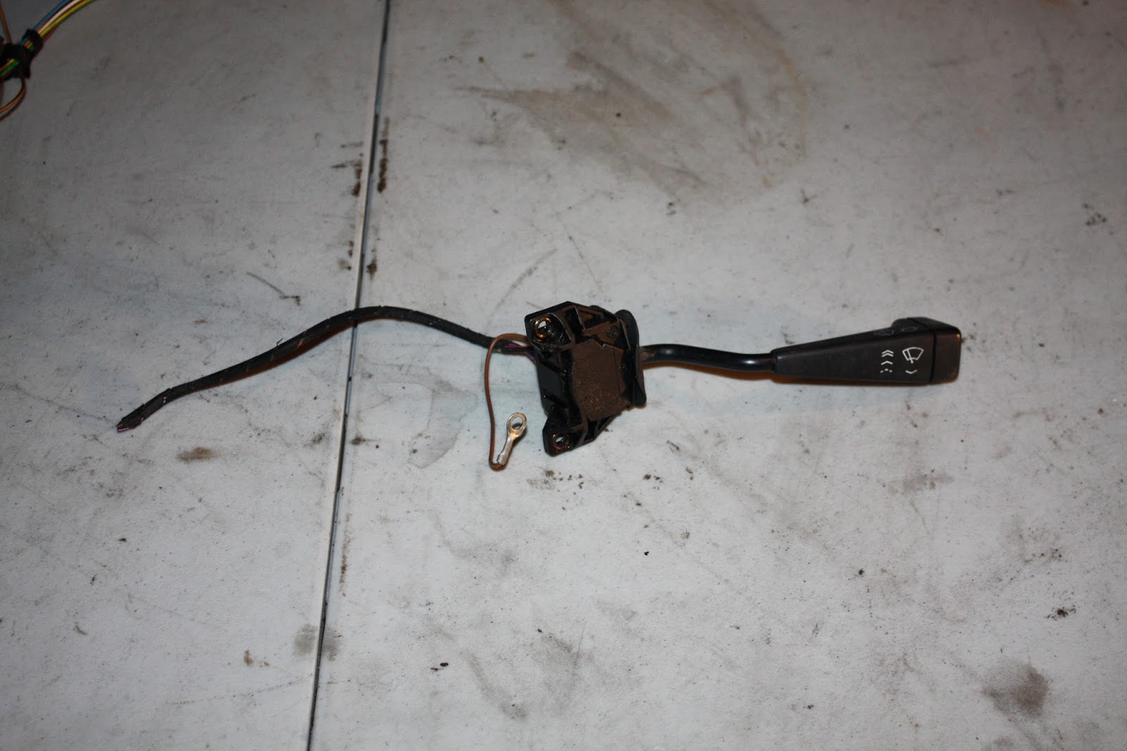 KrEvCon BMW Parts E30 Windshield Wiper Stalk