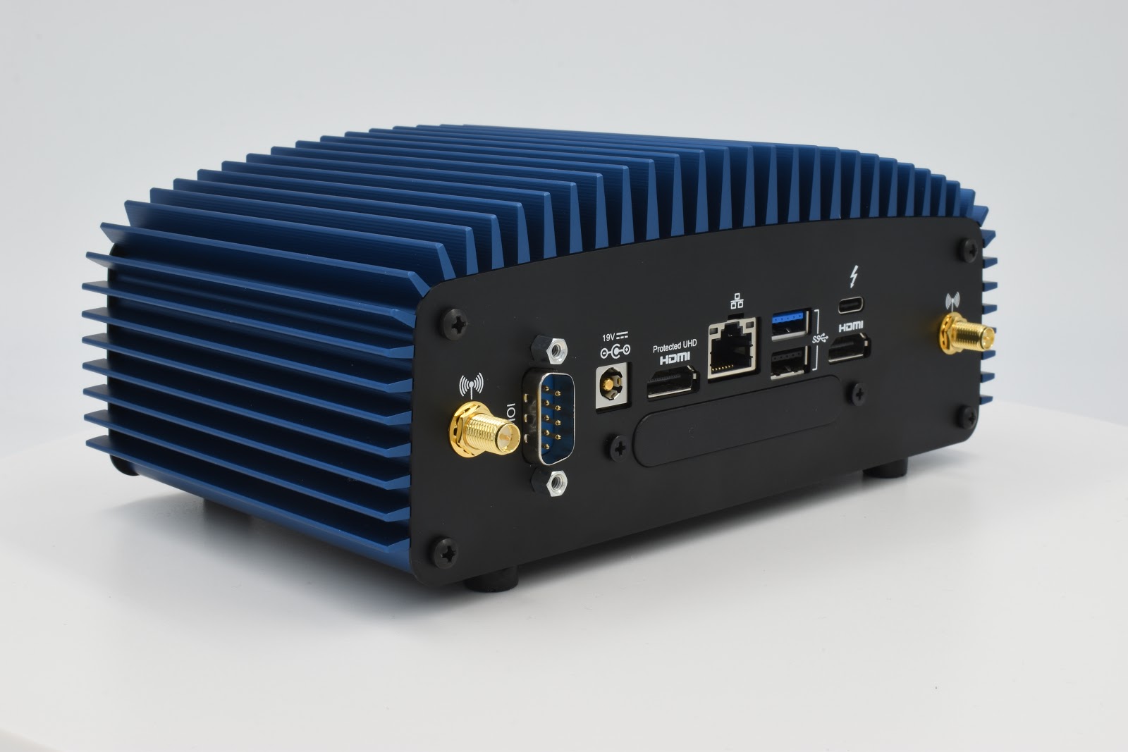 FanlessTech Intel launches NUC 8 Pro