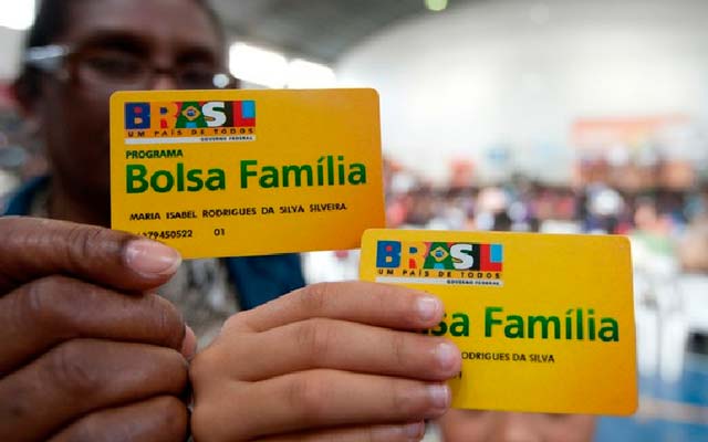 Congresso não vota, e MP que criaria 13º do Bolsa Família perde validade