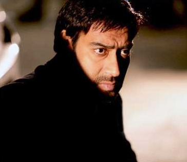 Tezz : Ajay Devgan,Kangana Ranaut : First Look ~ Filmi Gallery