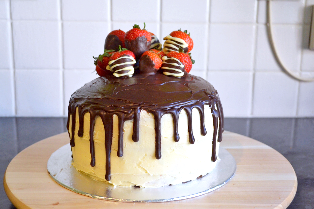 Baking Tips How To Do Chocolate Drip Icing Pretty and Polished