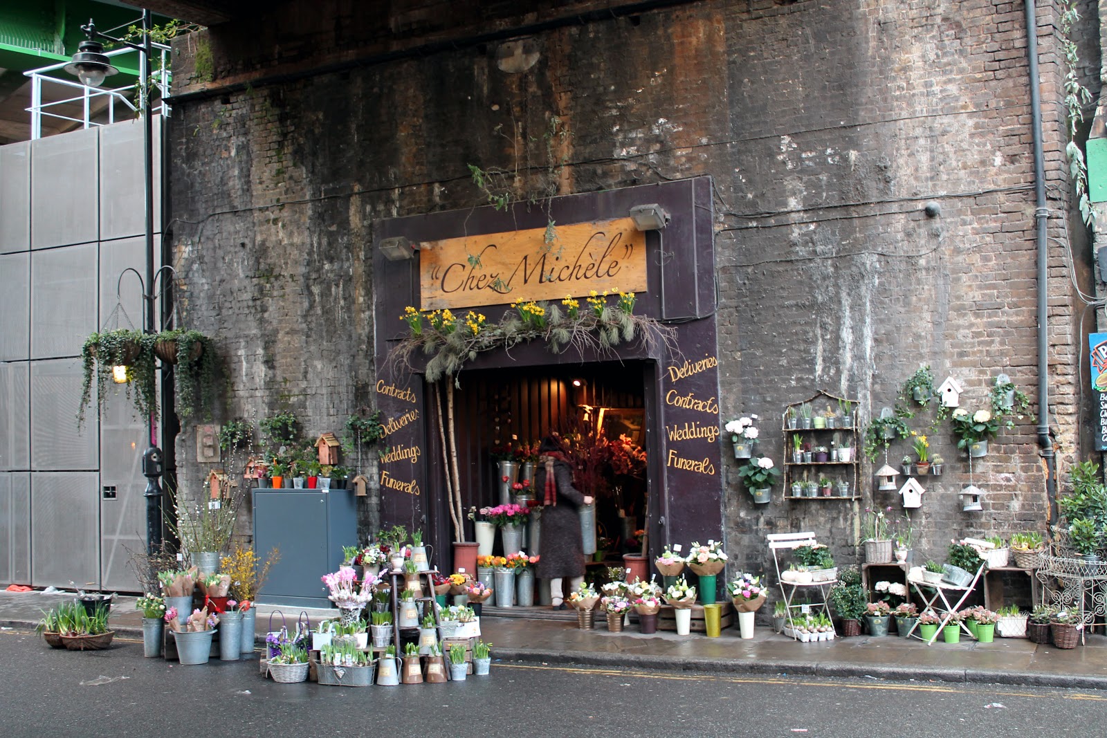 mitcheci photos London Flower Shop at London Bridge