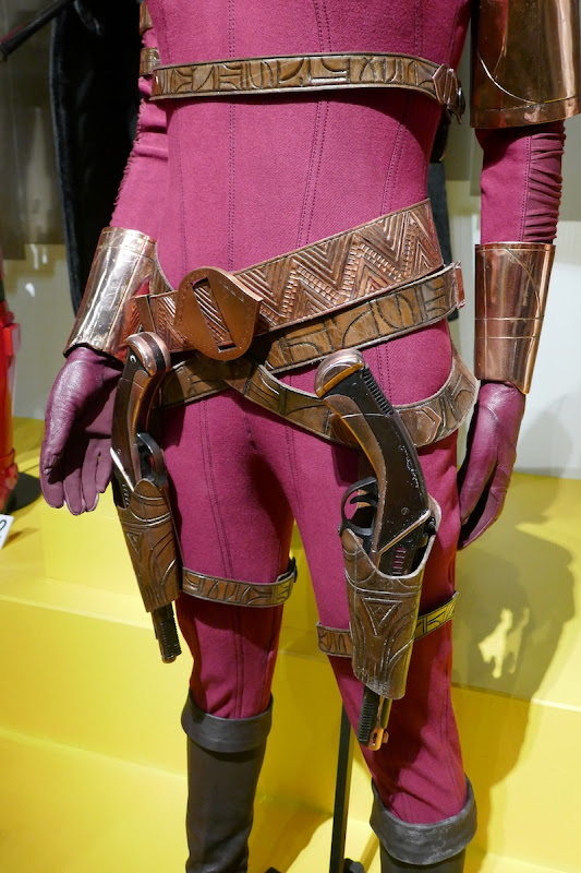 Zorii Bliss costume holster belt detail Star Wars: The Rise of Skywalker Zorii Bliss costume holster belt detail Rise of Skywalker