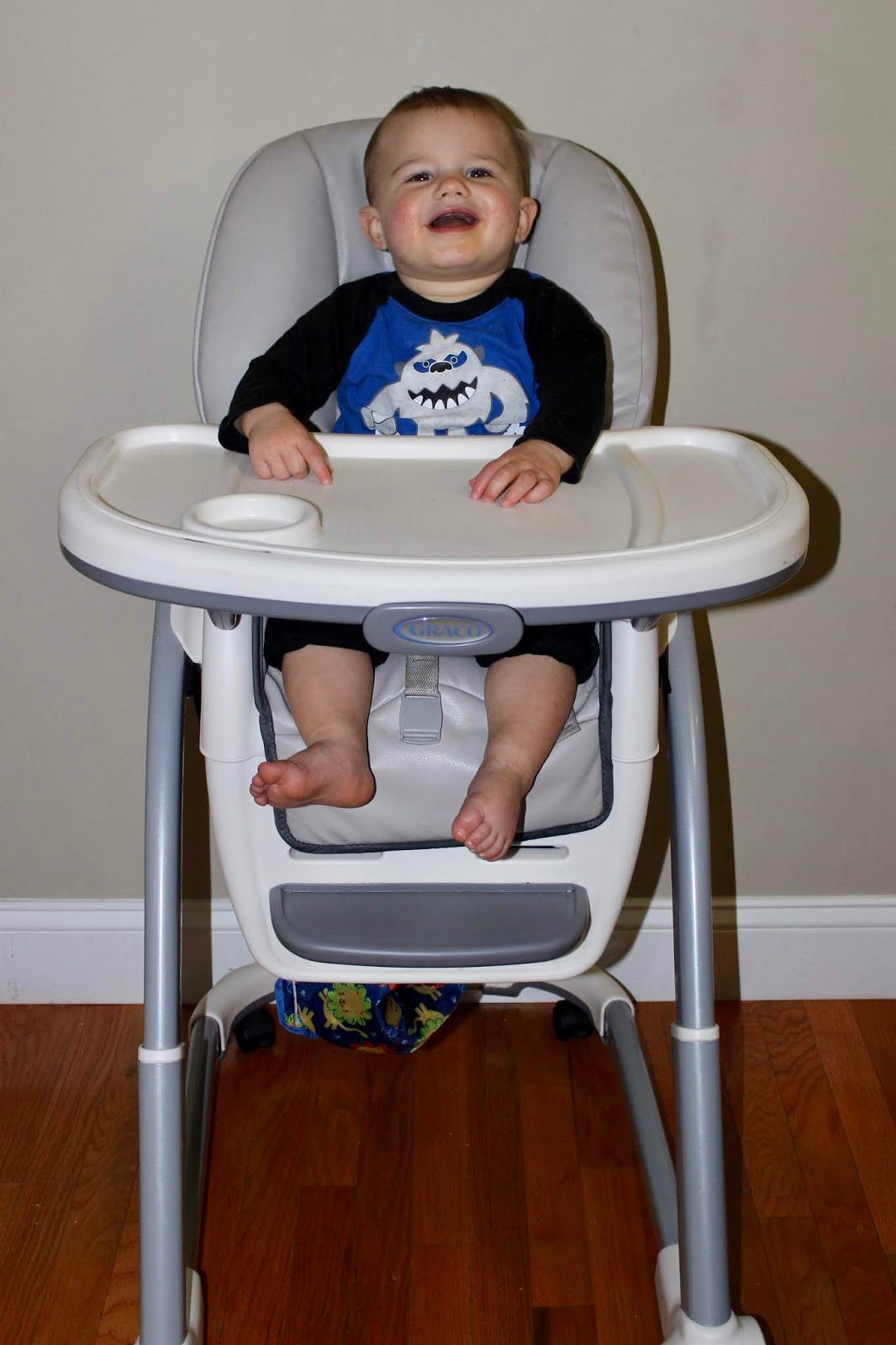Mom Hack High Chair Baby Bib Holder