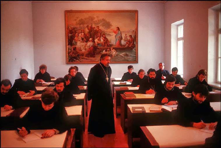 Life in the Soviet Ukraine seen through the eyes of Western photographers  1988 - 99