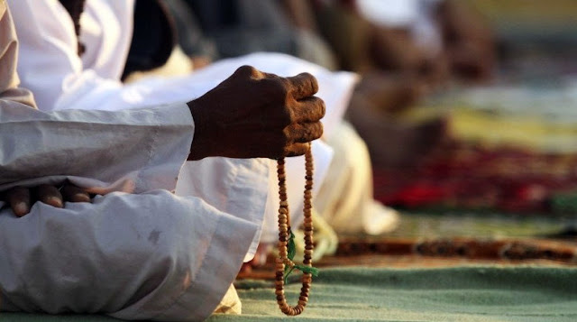 Bacaan-bacaan Dzikir yang Paling Disukai Allah, Hati Jadi Tenang dan Selalu Ingat KepadaNya Bacaan-bacaan Dzikir yang Paling Disukai Allah, Hati Jadi Tenang dan Selalu Ingat KepadaNya