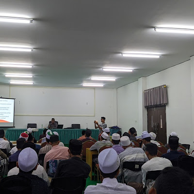 Mahasantri Ikut Mata Kuliah Legal Drafting