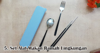 Set Alat Makan Yang Ramah Lingkungan merupakan salah satu rekomendasi souvenir kece di awal tahun