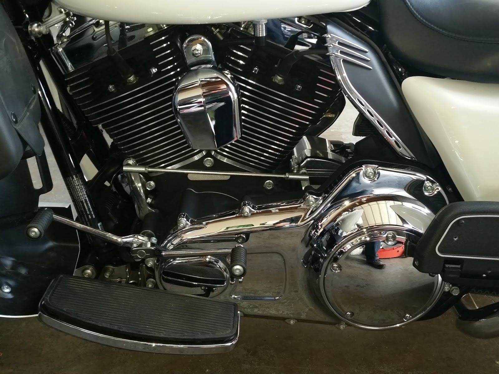 tri glide exhaust