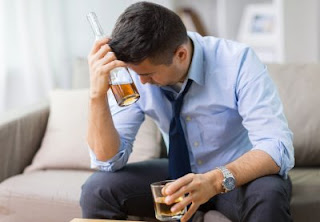 Alcoholism ( Drinking Habits ) : Causes, Symptoms, Risk Factors and Treatment