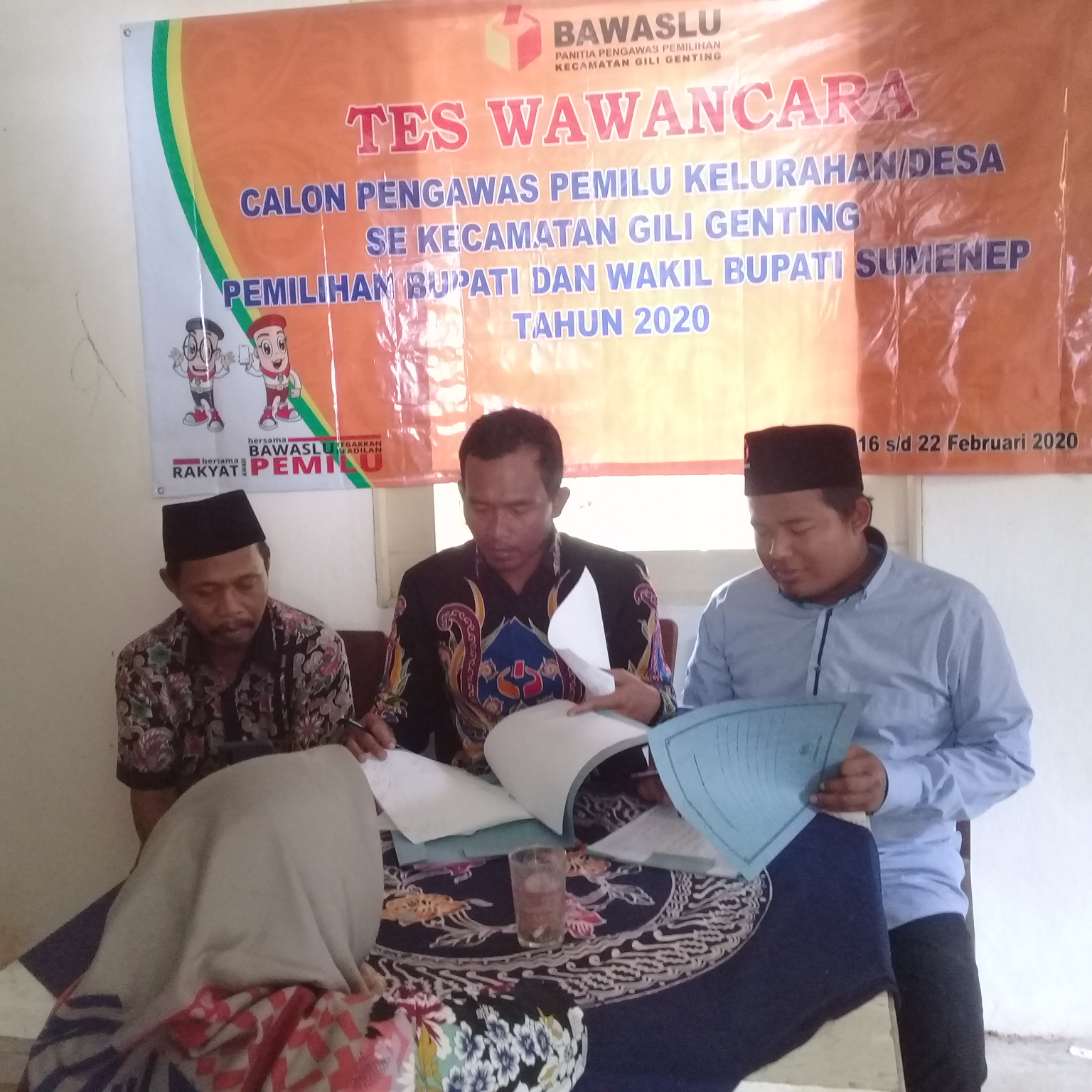 PANWASCAM LAKUKAN TES WAWANCARA BAGI PENDAFTAR PD DIWILAYAH GILIGENTING