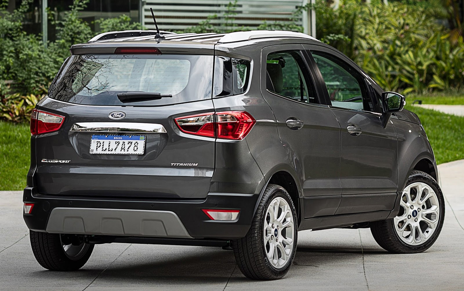 Ford lança EcoSport 1.5 Titanium, sem estepe atrás, por R 103 890