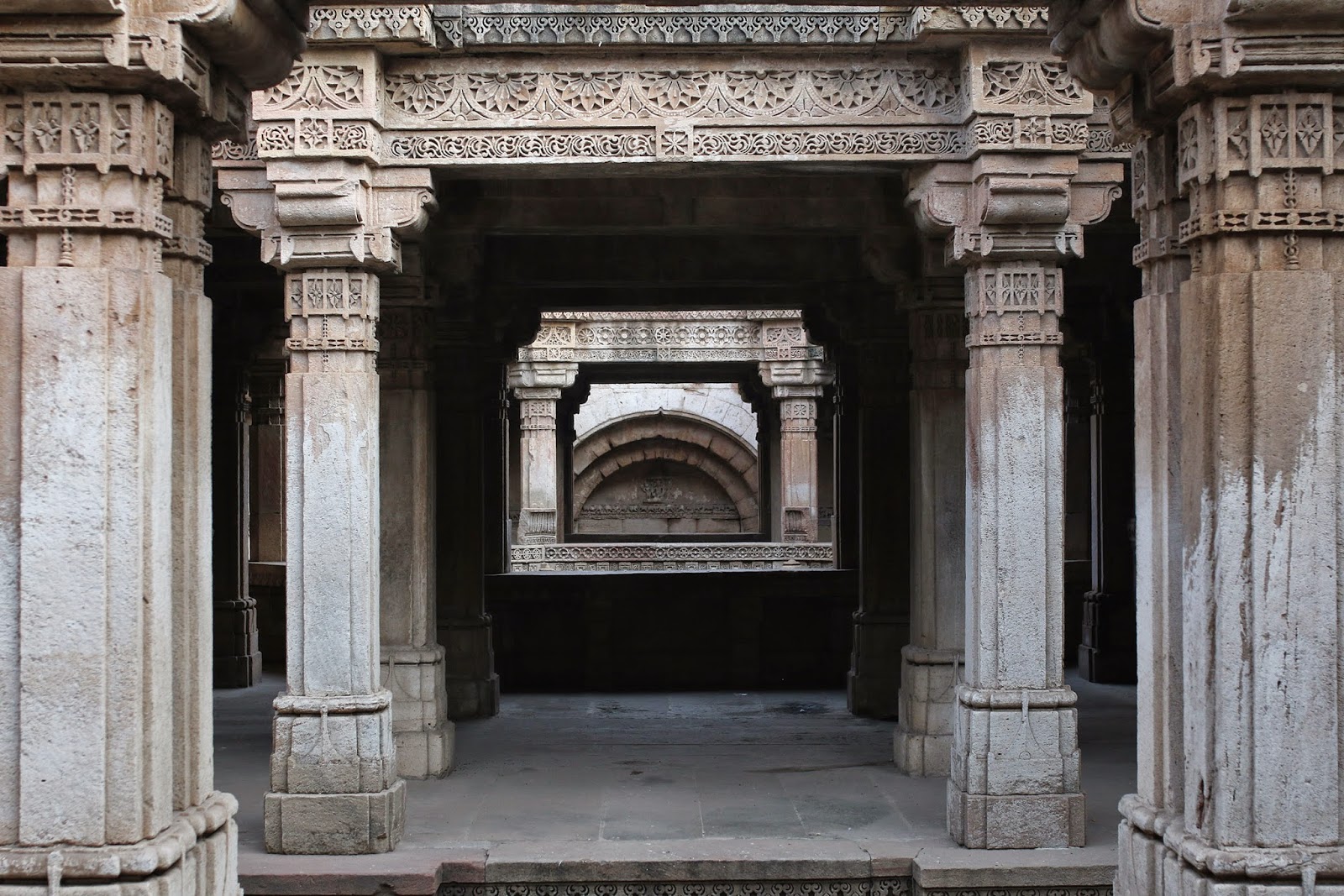 Adalaj ni vav Stepwell Ahmedabad Gujarat carvings beautiful steps travel tourism