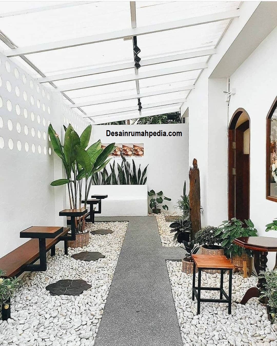 7 Contoh Gambar Keramik Teras Rumah yang Kekinian dan Unik