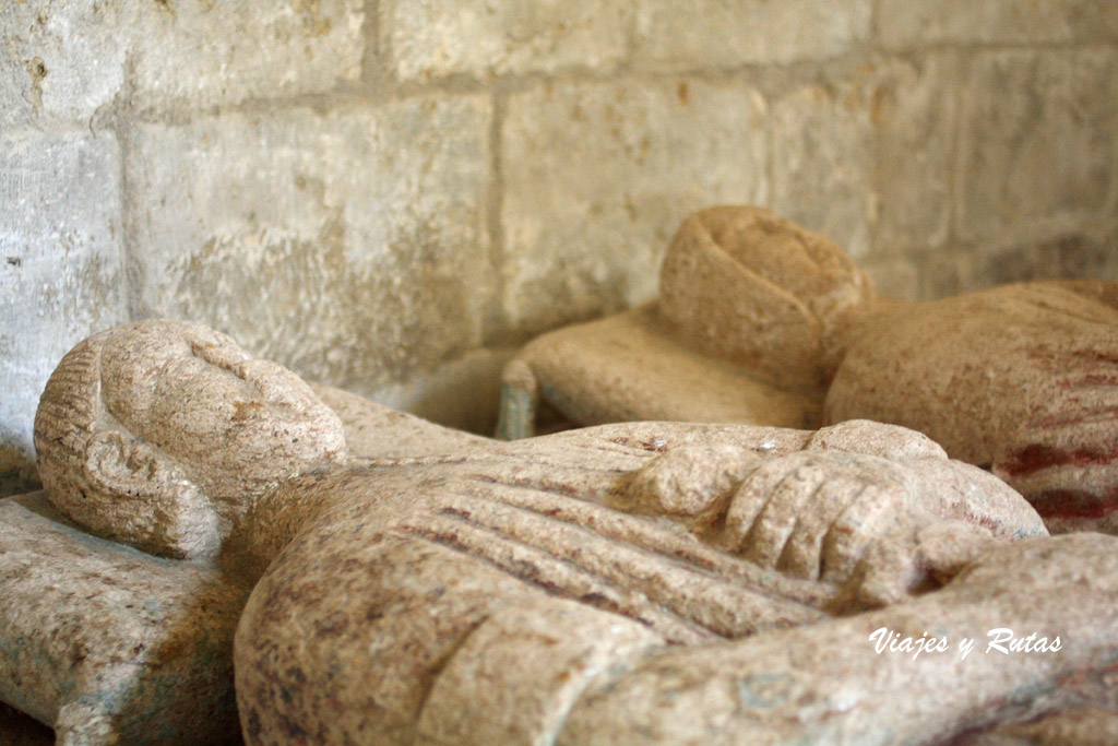 Sepulcros del Monasterio de Gradefes, León