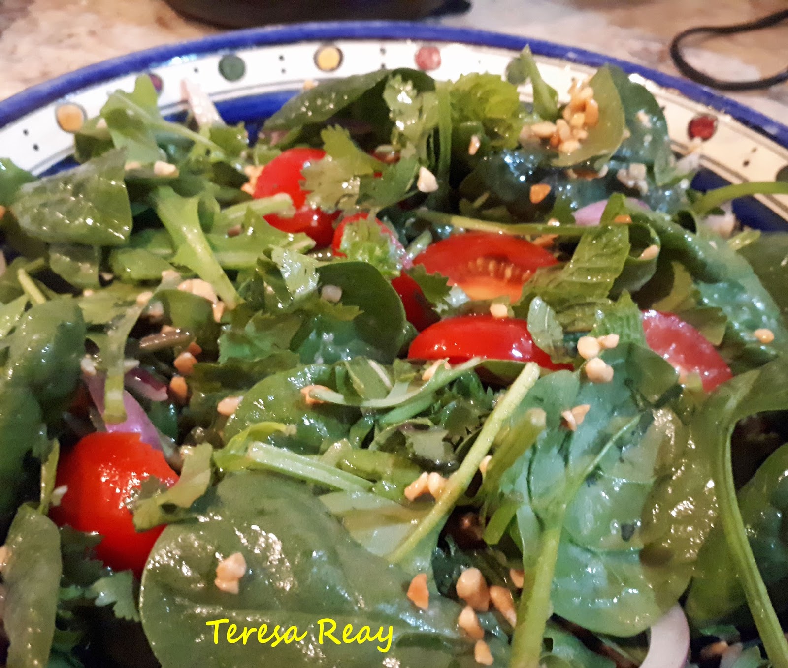HERBED AND PEANUTDRESSED SPINACH SALAD