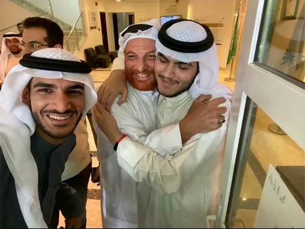 Kidnapped 20 years ago, boy reunited with family in Saudi Arabia, Saudi Arabia, News, Gulf, World, Kidnap, Arrested, Woman, CCTV, Family, Application