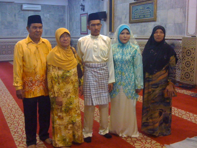 pakaian ijab kabul pria