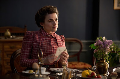 Howards End 2017 Miniseries Image