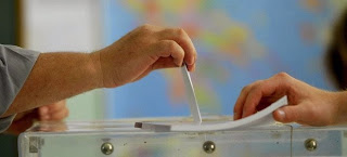 «Μπλόφα» δημοψηφίσματος και στο βάθος εκλογές