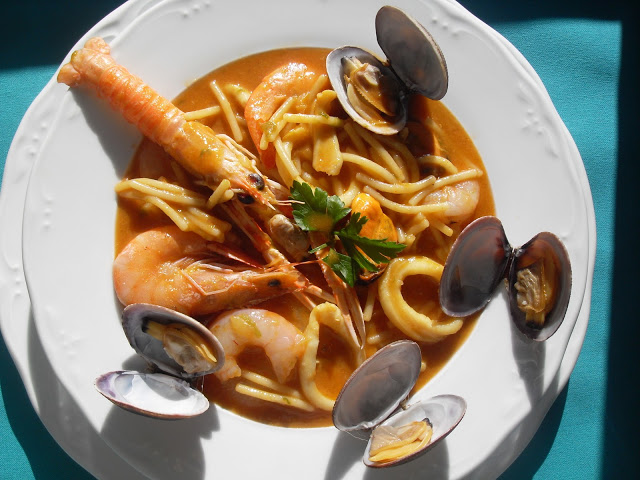  CAZUELA DE FIDEOS DEL MAR 