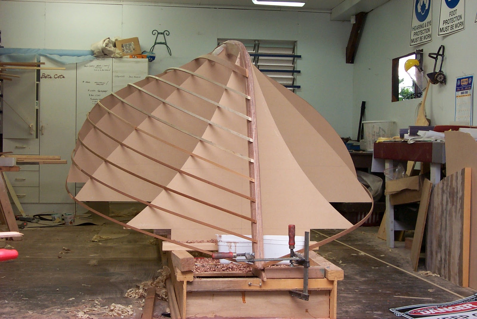 Ross Lillistone Wooden Boats: Spiling Lapstrake Planks - Interesting 