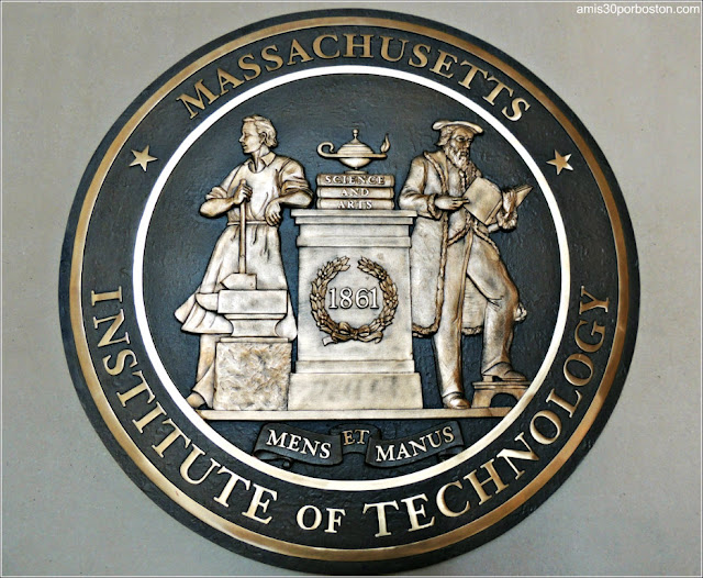 Placa del Instituto Tecnológico de Massachusetts en Cambridge 