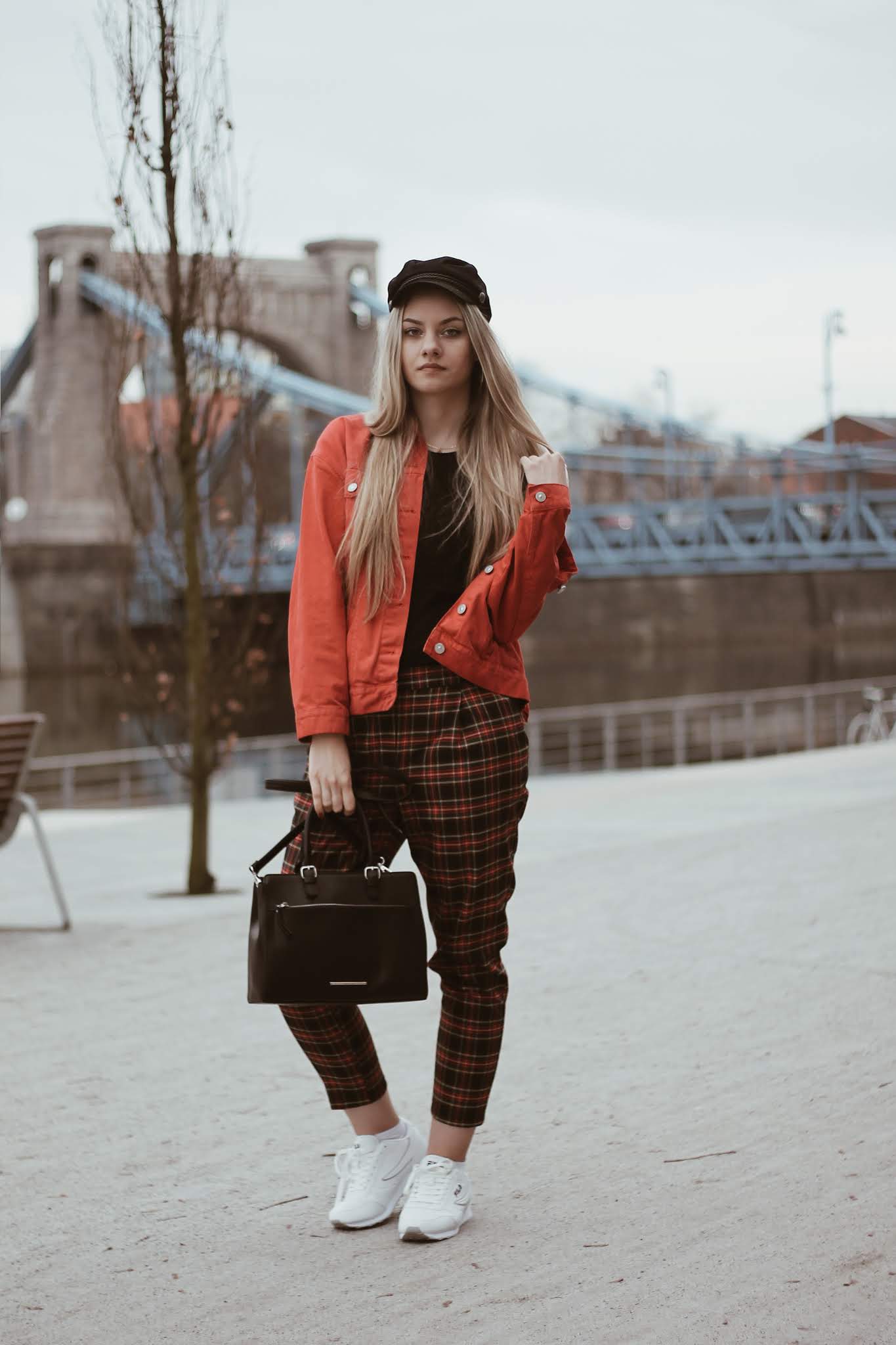 Red vibes